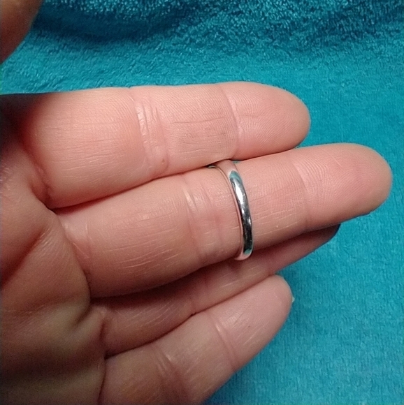 Silvertone pinkish reddish stone ring crystal flower floral rose valentine - Picture 4 of 6